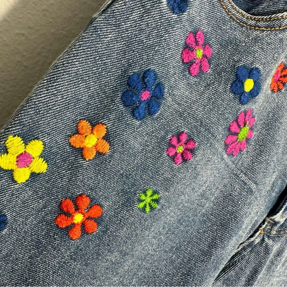 dELiA*s Blue Flare Jeans with Floral motives.Juniors/petite Women size S. Y2K.